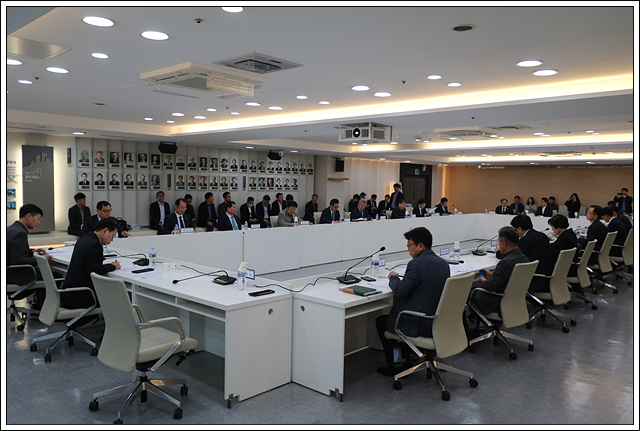 중앙·지방정부-건설업계 중동상황 대응 합동 간담회 참석